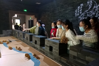 中文與傳媒系赴亳州市城市展覽館開(kāi)展主題黨日活動(dòng) 深化文化教育，服務(wù)城市發(fā)展