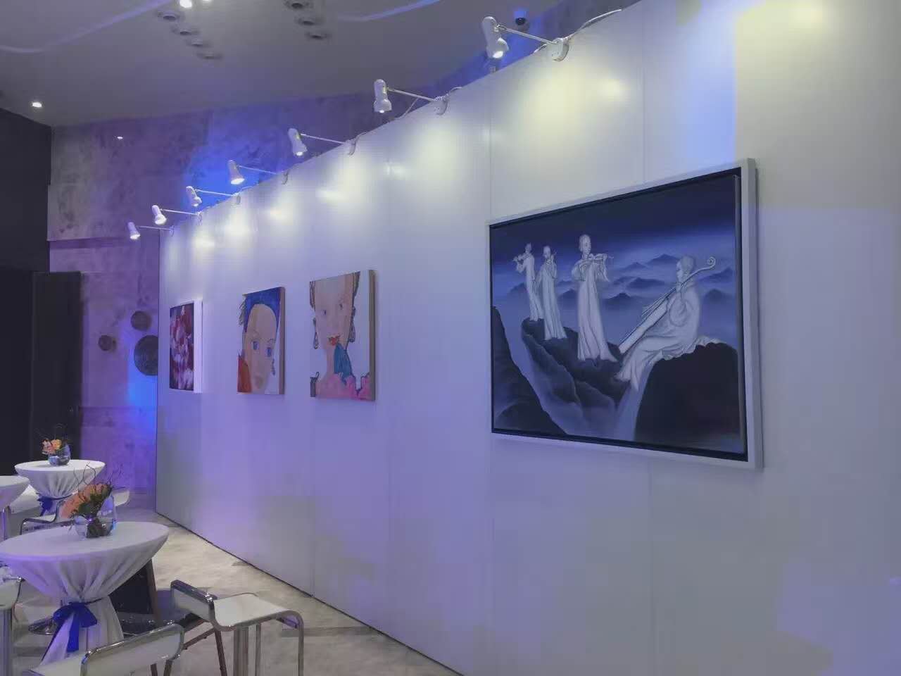 深圳一站式展覽展示服務 專業舞臺背景搭建、產品展示背墻租賃與桁架背景制作